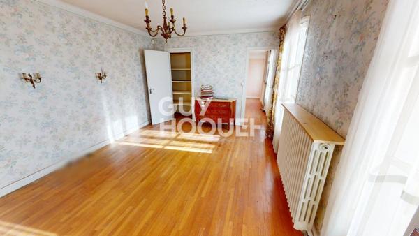 BATIMENT 340M2 HABITATION ET USAGE PRO