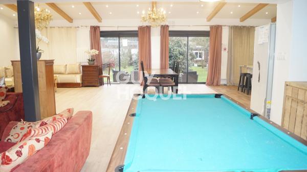 MAISON À VENDRE DE 10 PIÈCES DE 230,00 M²