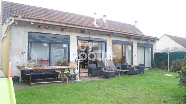 MAISON À VENDRE DE 10 PIÈCES DE 230,00 M²