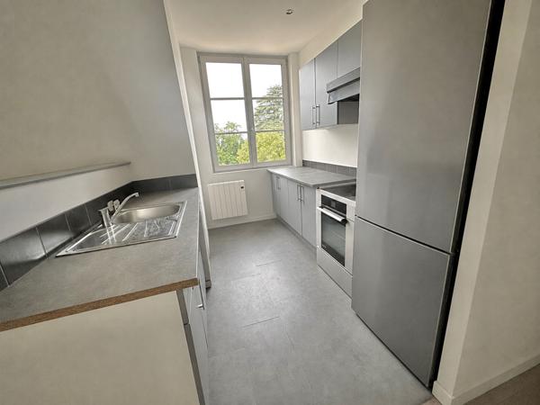 Appartement 5 pièces 100m² - SAVONNIERES - Réf 7295