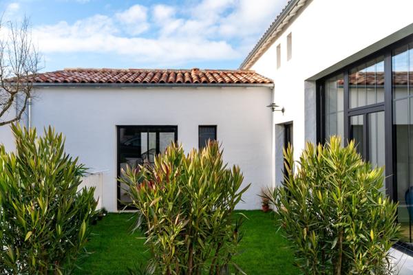 Vente Maison de luxe La Flotte 8 Pièces 260 m²