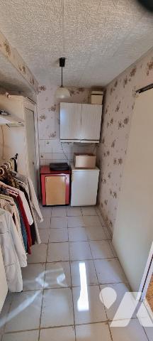 RANNEE - sortie ville LA GUERCHE - Maison avec garages et terrain