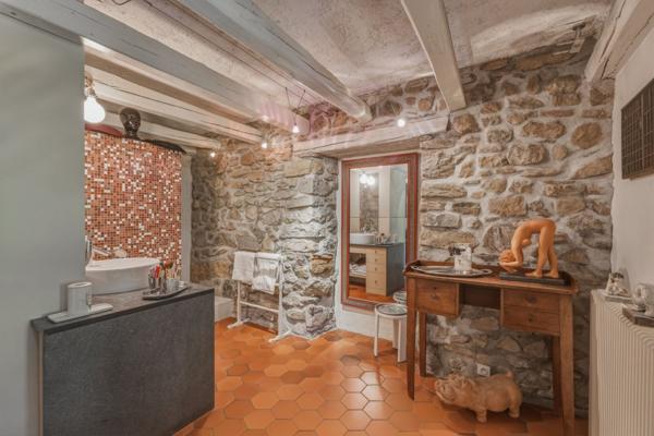 Vente Maison de luxe Cranves-Sales 9 Pièces 394 m²