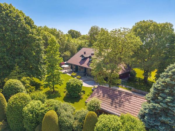 Vente Maison de luxe Cranves-Sales 9 Pièces 394 m²