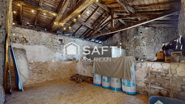Maison rénovée, 3 chambres, cours et dépendances