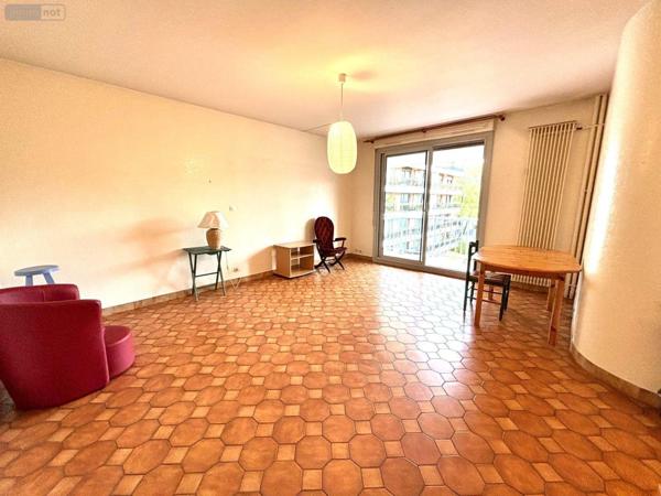 Appartement à vendre à Chambéry en Savoie (73000), ref : 73007-187   
105 rue costa de beauregard