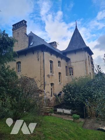 MAISON DE MAITRE