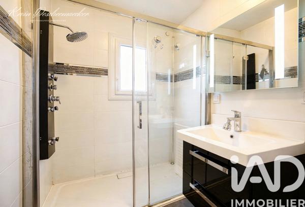 Maison à vendre 7 pièces 182 m² Échenevex