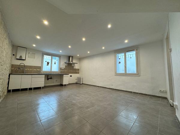 Secteur Saint Antoine 13015 Maison de ville type 3  à vendre