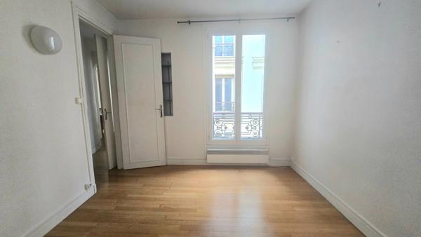 Appartement à vendre 2 pièces PARIS 10EME ARRONDISSEMENT (75)
