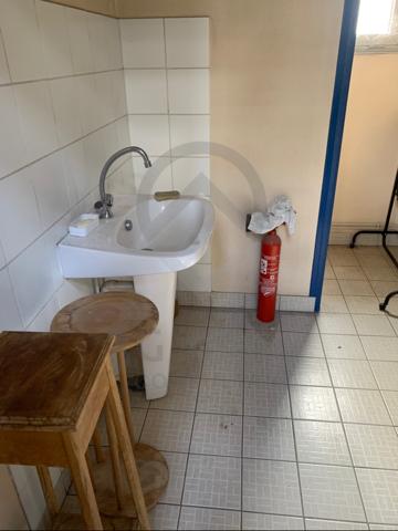 Location / Local Commercial