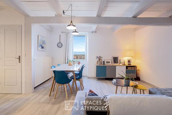 Château médiéval avec dépendances et piscine aux portes de Genève