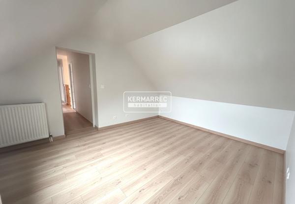 Maison 8 pièces – 126 m² environ à Saint-Aubin-d'Aubigné (ref : 38118)