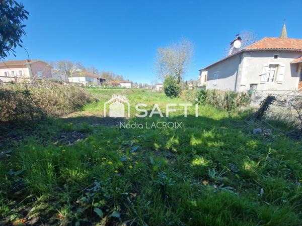 Terrain 540m² dans village.