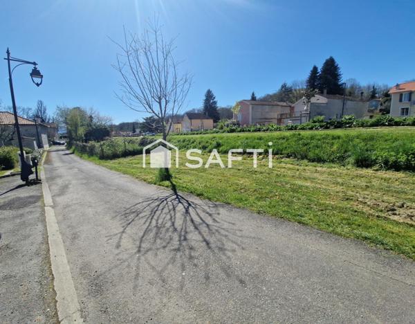 Terrain 540m² dans village.