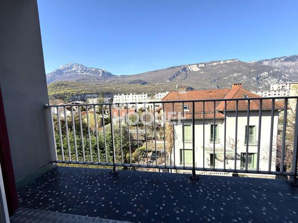 Appartement Fontaine 59.27 m2