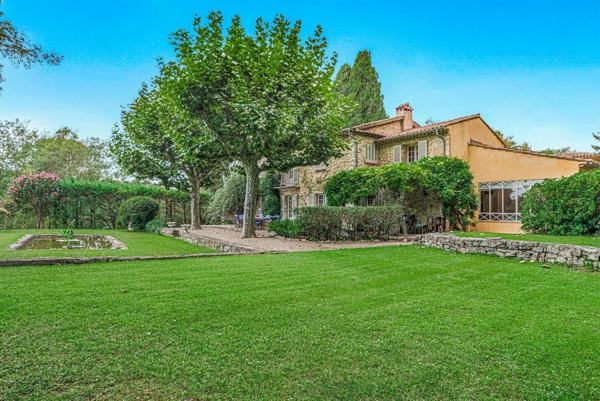 Vente Bastide Châteauneuf-Grasse 12 Pièces 344 m²