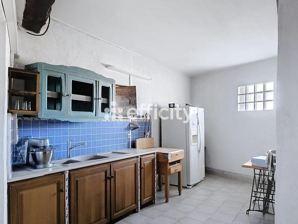 Maison 4 pièces - 258 m²