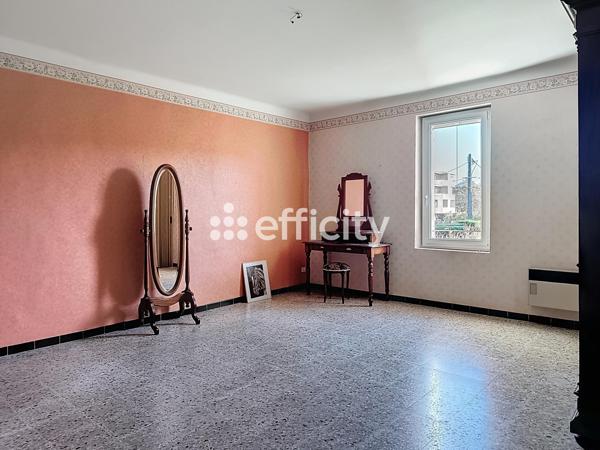 Maison 4 pièces - 258 m²