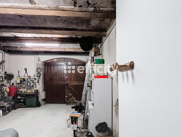 Maison 4 pièces - 258 m²