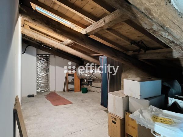 Maison 4 pièces - 258 m²