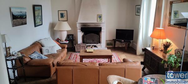 Maison de village
                                                                                                                                                                                                                                                                                                                        14 pièce(s)                                                                                                                                                                                                          7 chambre(s)                                                                                                                                                                                                          290  m²