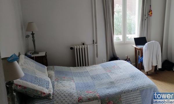 Maison de village
                                                                                                                                                                                                                                                                                                                        14 pièce(s)                                                                                                                                                                                                          7 chambre(s)                                                                                                                                                                                                          290  m²