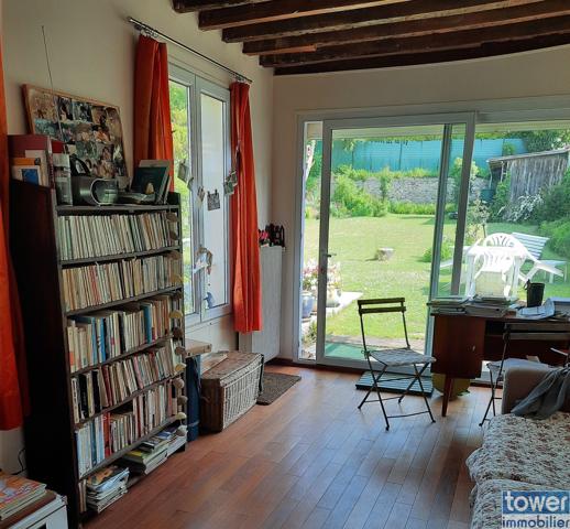 Maison de village
                                                                                                                                                                                                                                                                                                                        14 pièce(s)                                                                                                                                                                                                          7 chambre(s)                                                                                                                                                                                                          290  m²