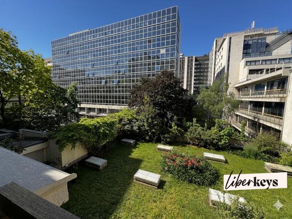 Appartement 4 pièces - 3 chambres - Balcon - Paris 17eme