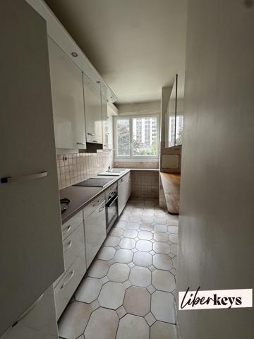 Appartement 4 pièces - 3 chambres - Balcon - Paris 17eme