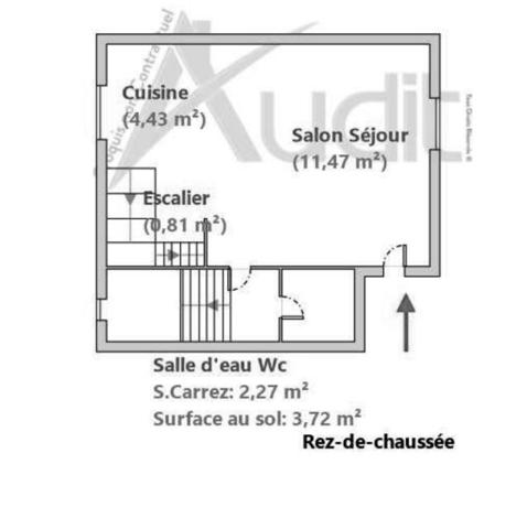 Idéal Artisan investisseur- Pas de copro- 2 apparts T3 avec vue sur cathédrale + 3 garages