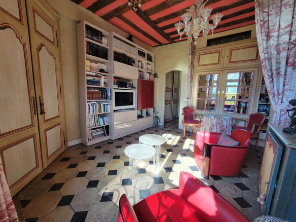 Studio d’exception sur l’Île Saint-Louis – Quai de Seine