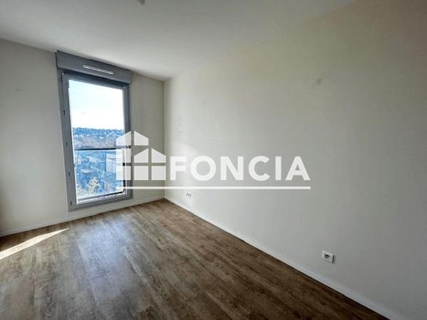Location Appartement 4 pièces 89.87 m² - 23 RUE DE LA TABLE DE PIERRE Francheville 69340