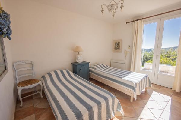 Maison à vendre  6 pièces - 113 m2 LA CROIX VALMER - 83