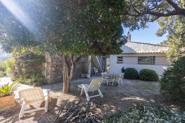 Maison à vendre  6 pièces - 113 m2 LA CROIX VALMER - 83