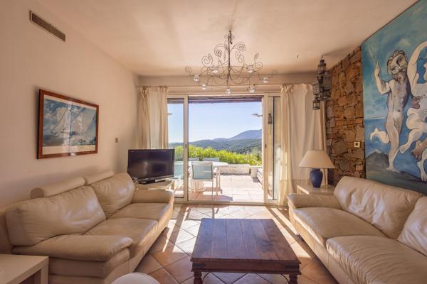 Maison à vendre  6 pièces - 113 m2 LA CROIX VALMER - 83