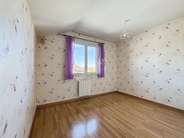 ANNECY (secteur Meythet) _ Appartement 4 pièces, en duplex de 70 m² au sol, avec jardin, cellier et garage à vendre