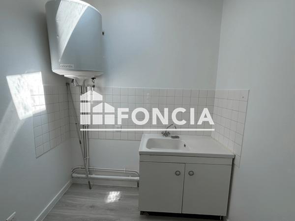 Location Appartement 2 pièces 27.62 m² - (ENTREE PAR LE 12 RUE DUPATY) La Rochelle 17000