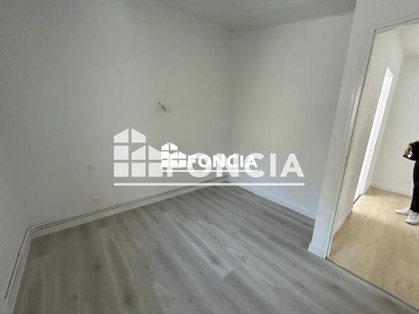 Location Appartement 2 pièces 27.62 m² - (ENTREE PAR LE 12 RUE DUPATY) La Rochelle 17000