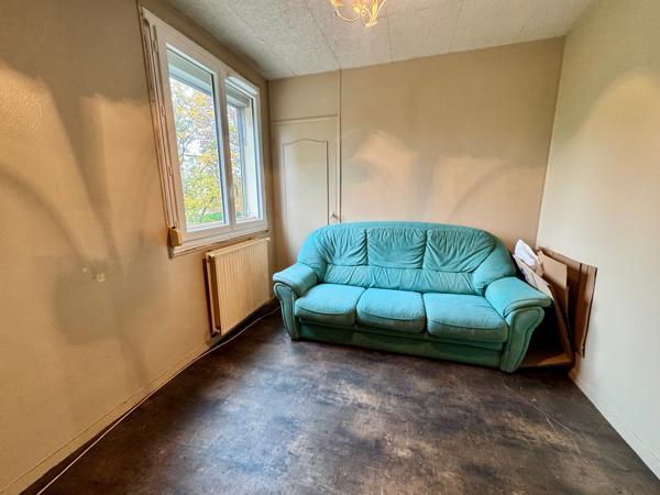 appartement F3 à rafraichir 50 m2 à Stains avec cave