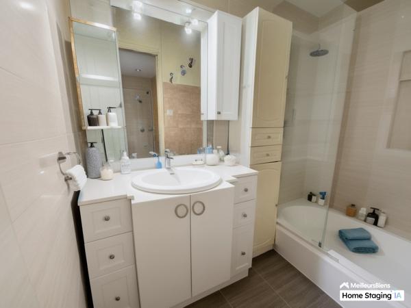 appartement F3 à rafraichir 50 m2 à Stains avec cave