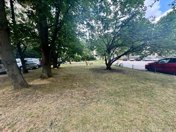 appartement F3 à rafraichir 50 m2 à Stains avec cave