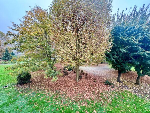 appartement F3 à rafraichir 50 m2 à Stains avec cave