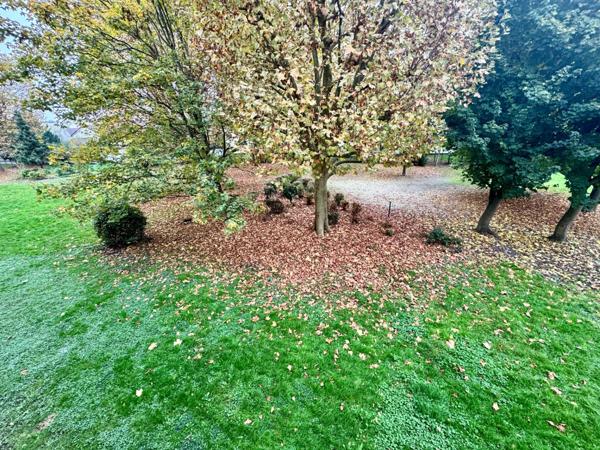 appartement F3 à rafraichir 50 m2 à Stains avec cave