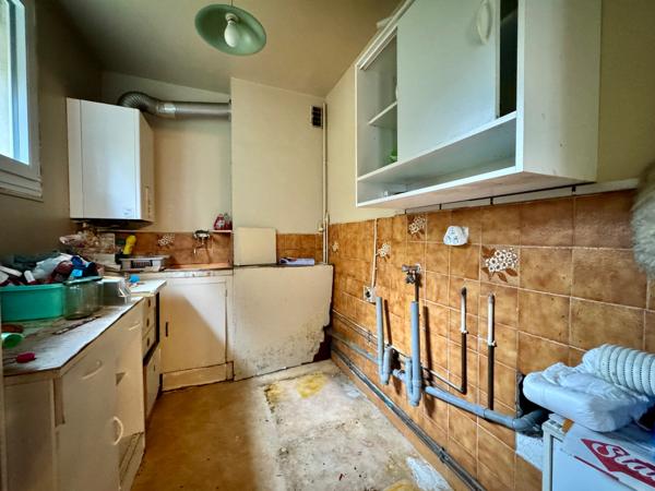 appartement F3 à rafraichir 50 m2 à Stains avec cave