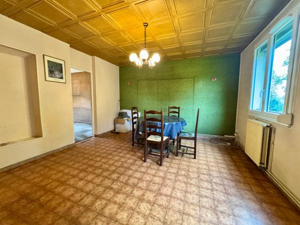 appartement F3 à rafraichir 50 m2 à Stains avec cave