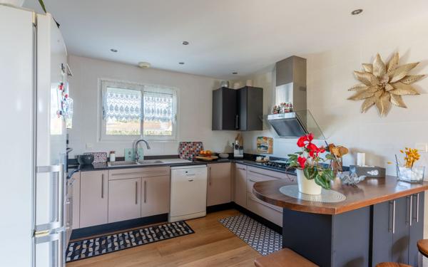 Maison à vendre    4 pièces •  Biscarrosse