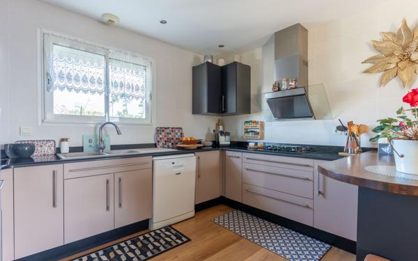 Maison à vendre    4 pièces •  Biscarrosse