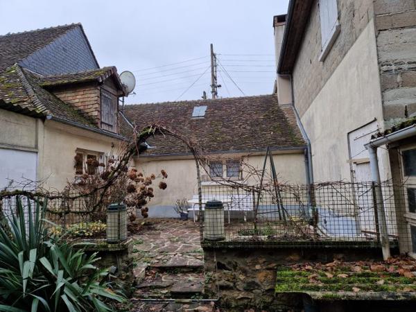 Maison mitoyenne 2 côtés Bonnétable 139 m²