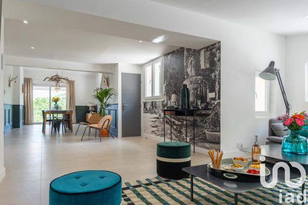 Maison à vendre 6 pièces 210 m² Mimet